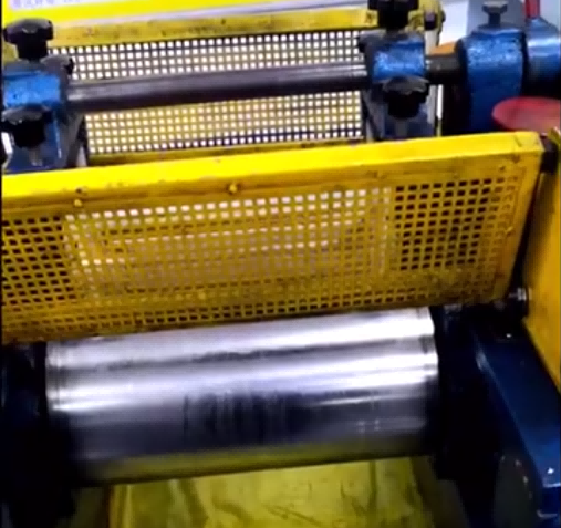 開煉機(jī)配置安全急停防護(hù)柵視頻